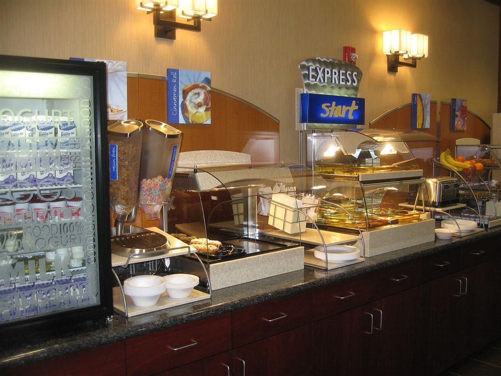 Holiday Inn Express Hotel & Suites North Sequim By Ihg Restaurant photo